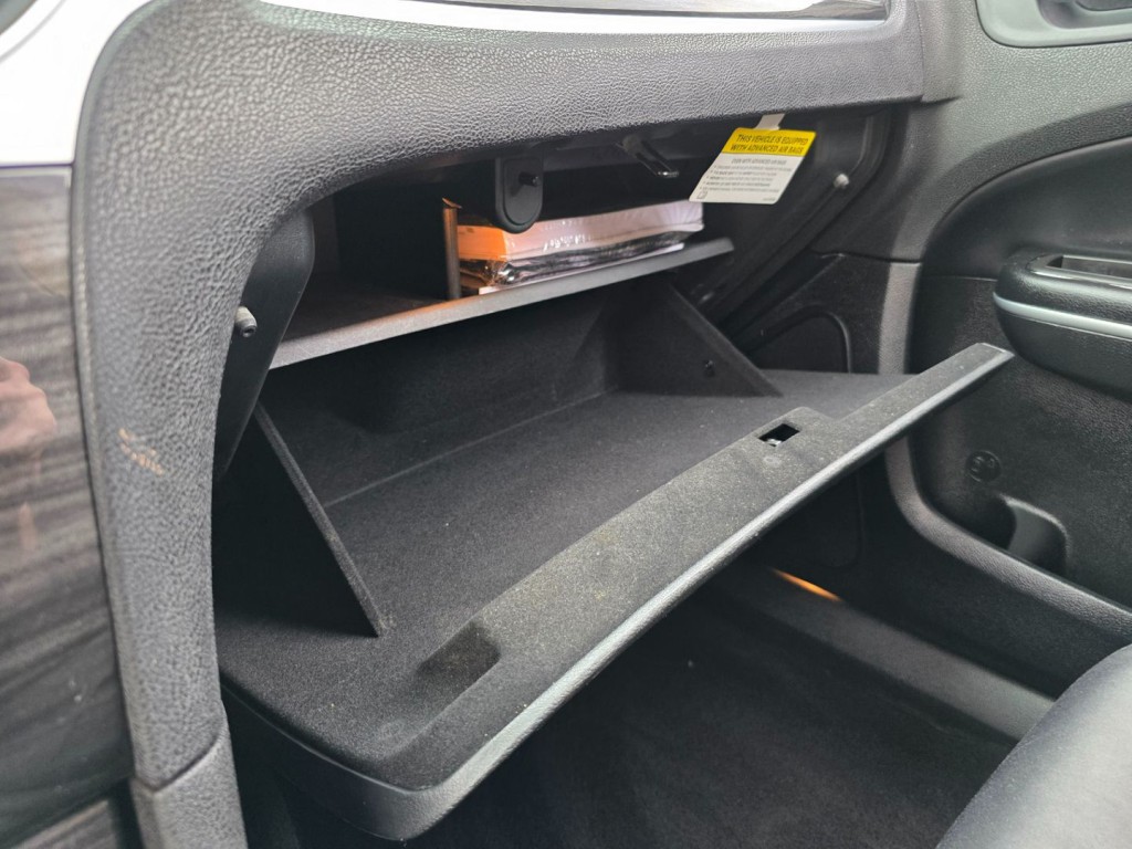 2022 Chrysler 300 Image 25