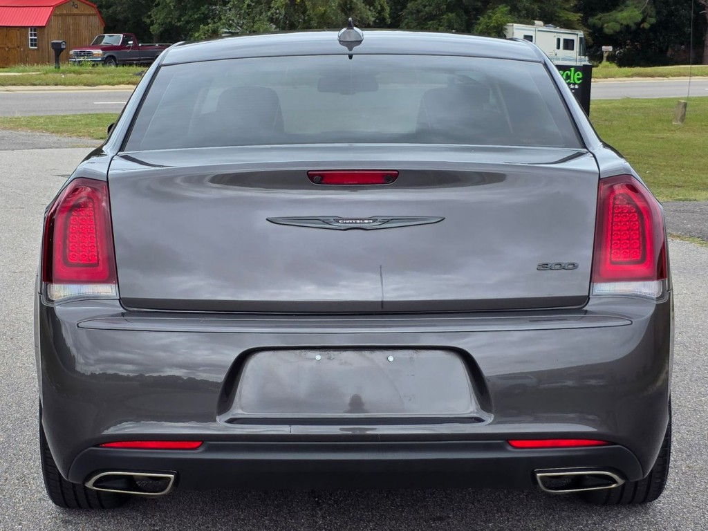 2022 Chrysler 300 Image 44