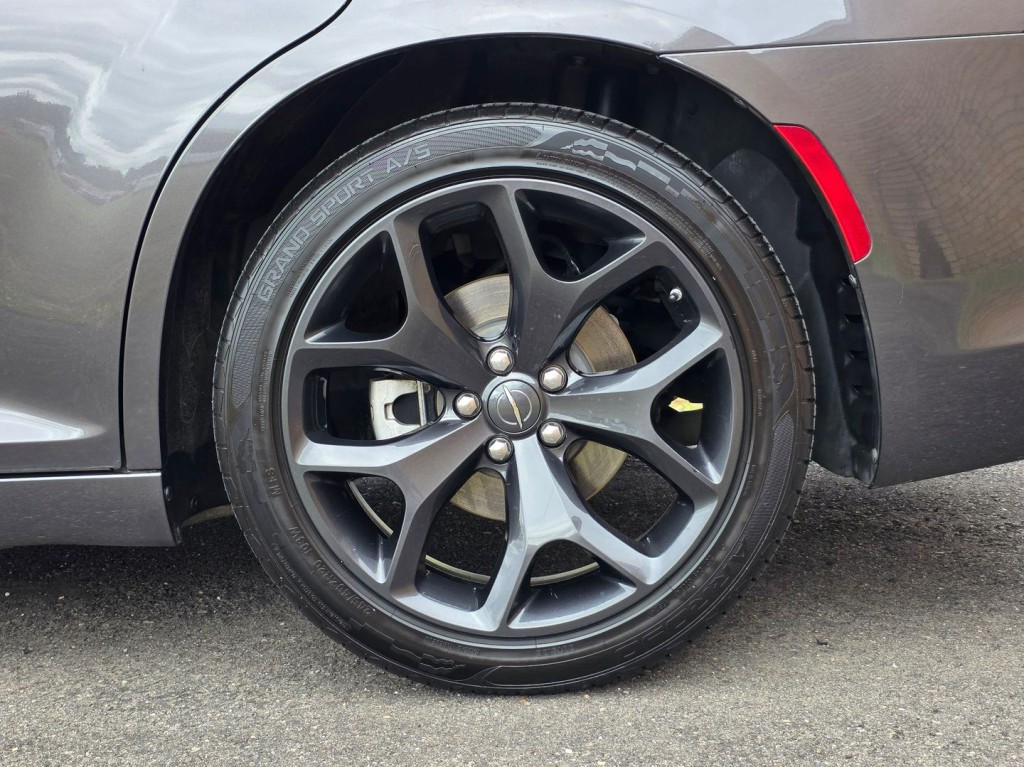 2022 Chrysler 300 Image 50