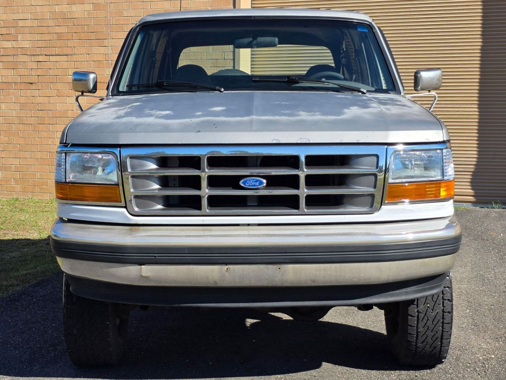 1995 Ford Bronco Image 3