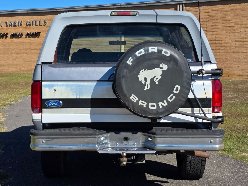 1995 Ford Bronco Image 9