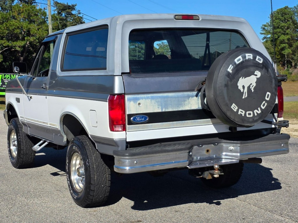 1995 Ford Bronco Image 10