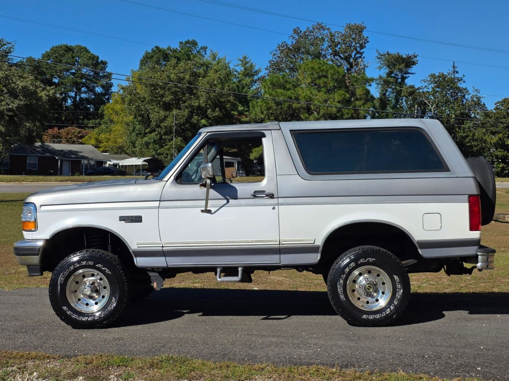 1995 Ford Bronco Image 12