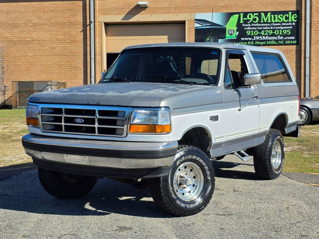1995 Ford Bronco Image 13
