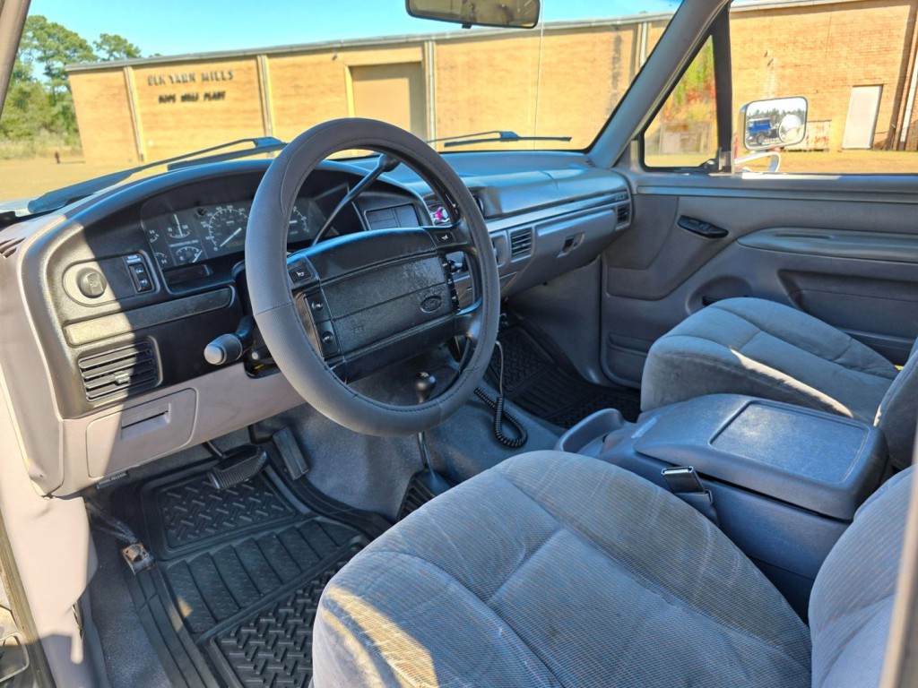 1995 Ford Bronco Image 16