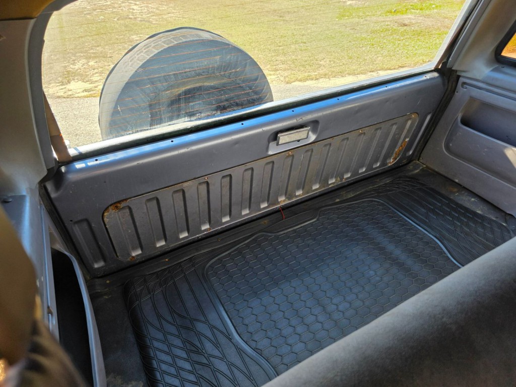 1995 Ford Bronco Image 30