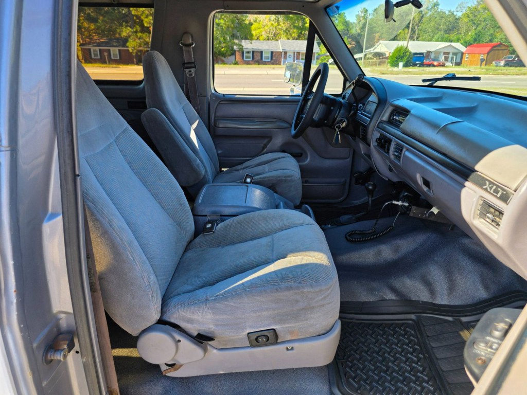 1995 Ford Bronco Image 33