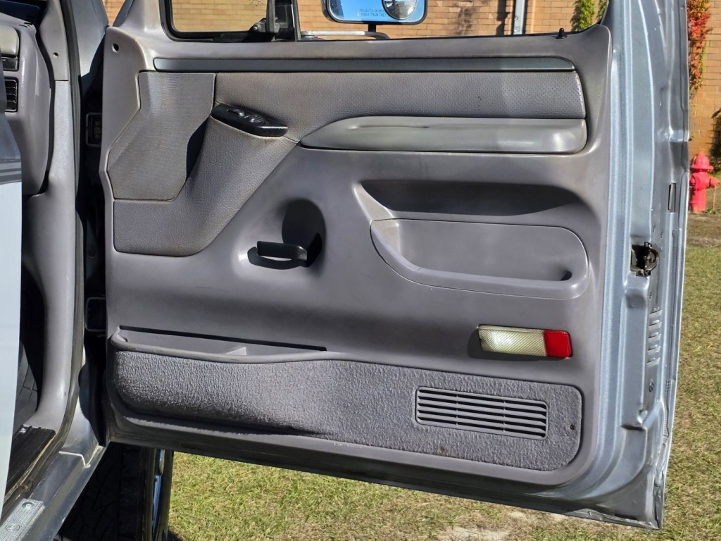 1995 Ford Bronco Image 41