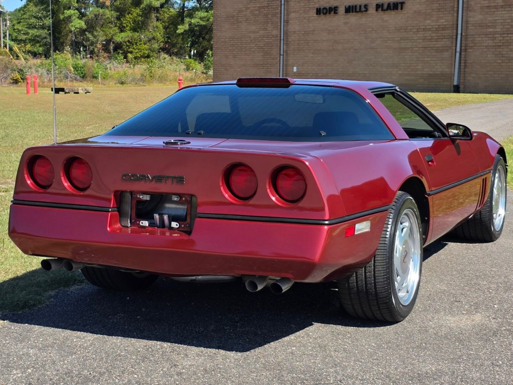 1988 Chevrolet Corvette Image 8