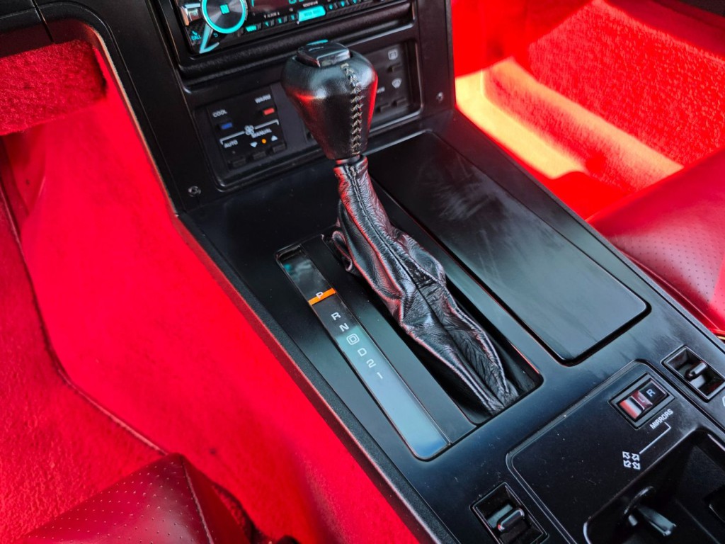 1988 Chevrolet Corvette Image 23