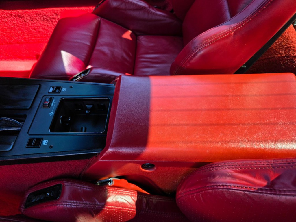 1988 Chevrolet Corvette Image 24