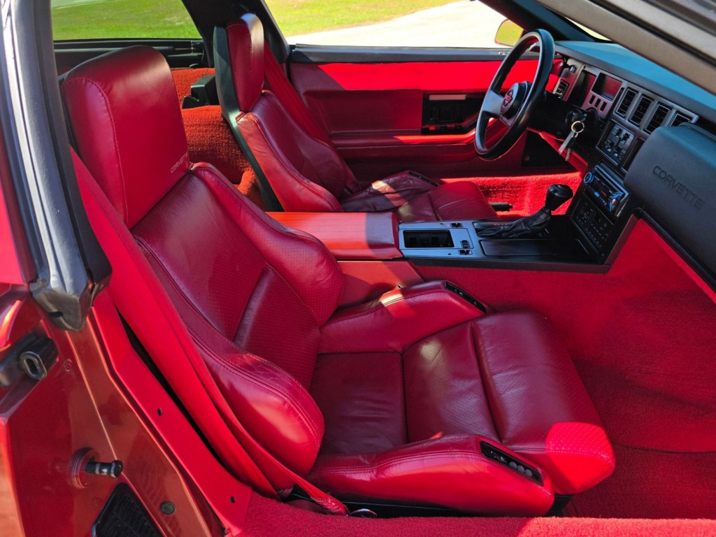 1988 Chevrolet Corvette Image 31