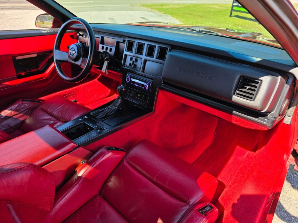 1988 Chevrolet Corvette Image 32