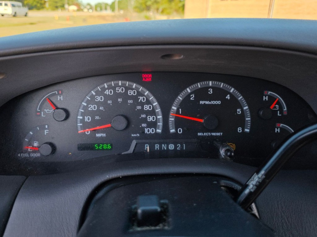 2000 Ford F-150 Image 18