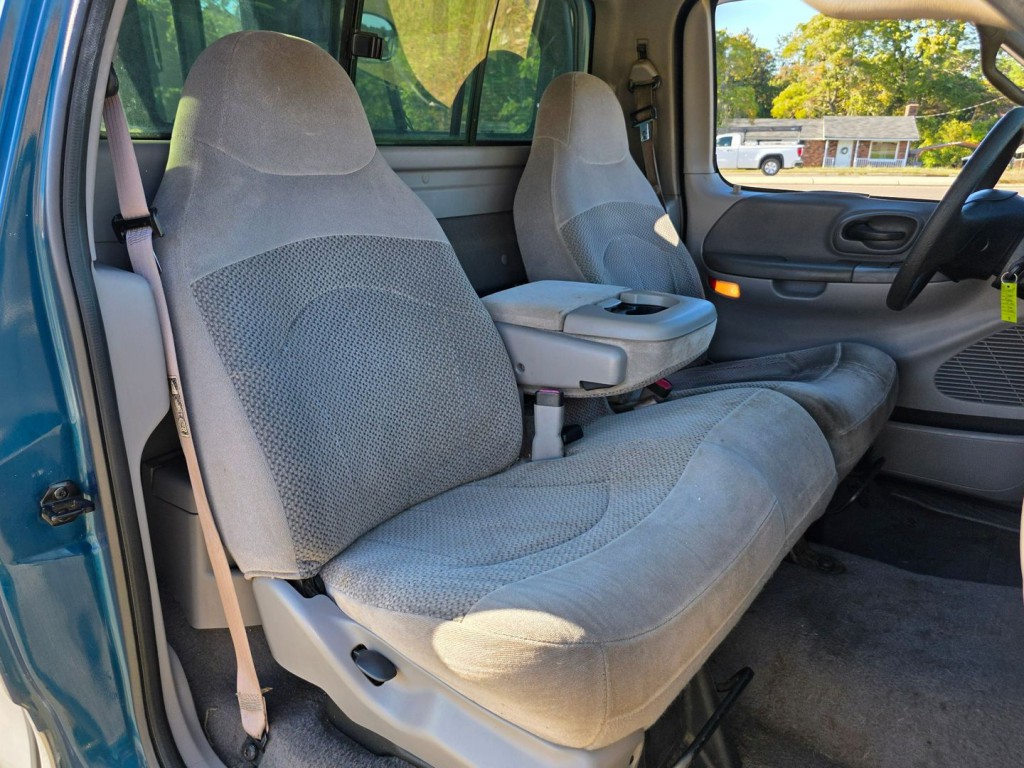 2000 Ford F-150 Image 28
