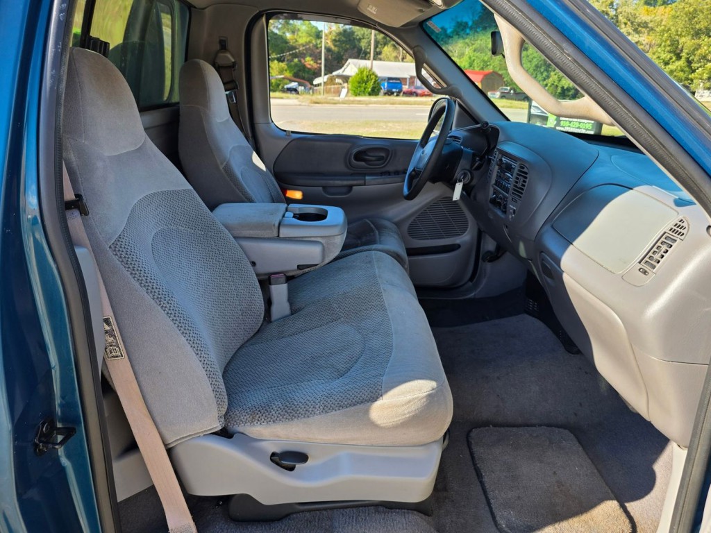 2000 Ford F-150 Image 29