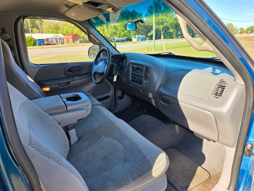 2000 Ford F-150 Image 30