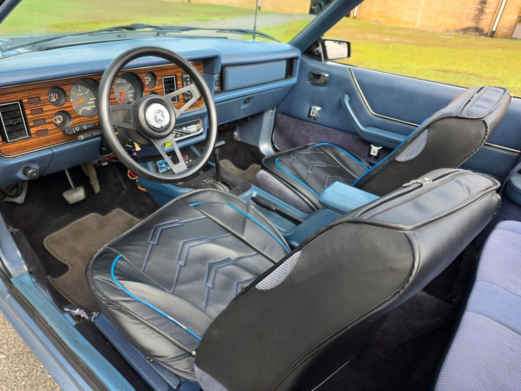 1986 Ford Mustang Image 16
