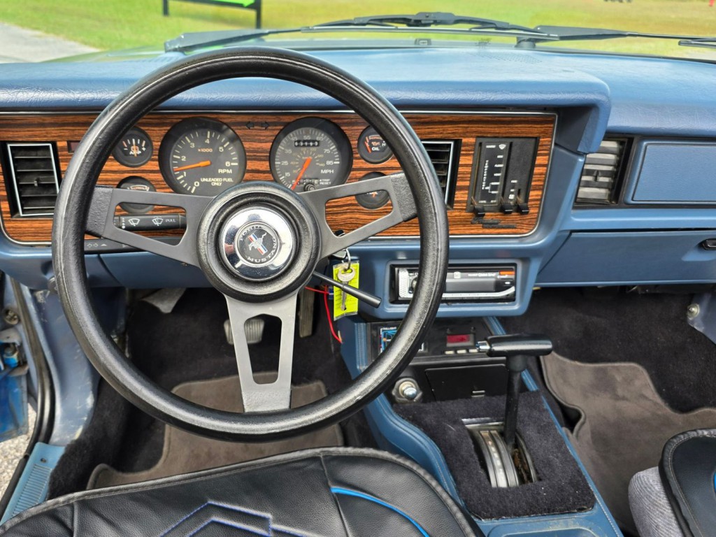 1986 Ford Mustang Image 17