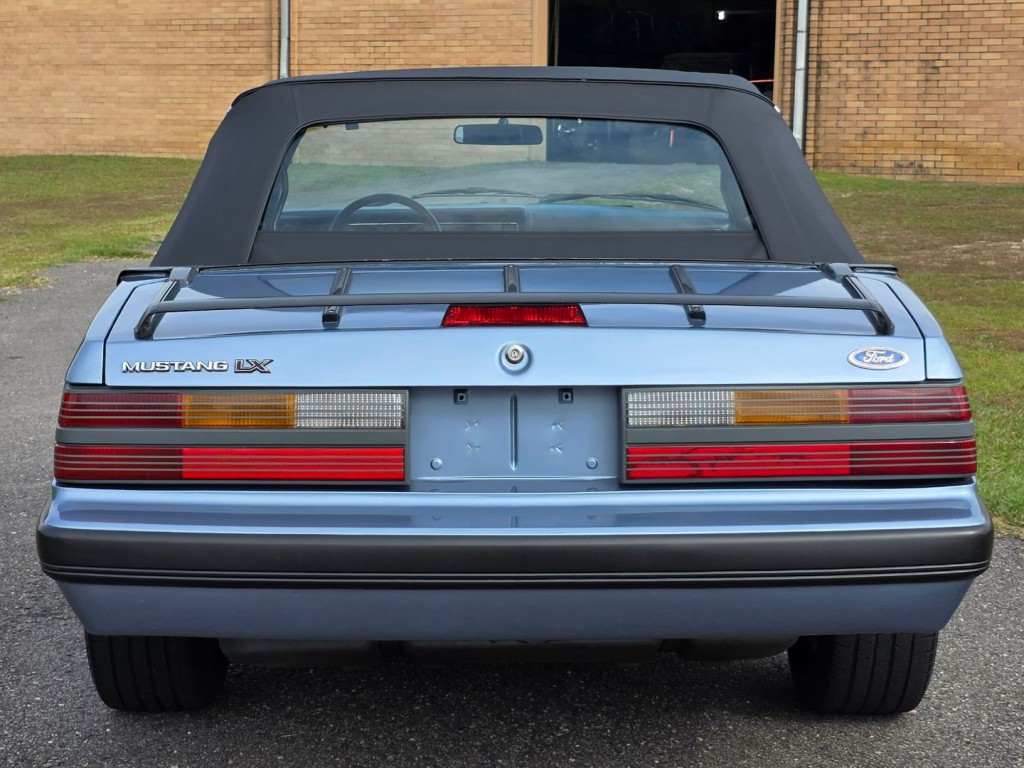 1986 Ford Mustang Image 39
