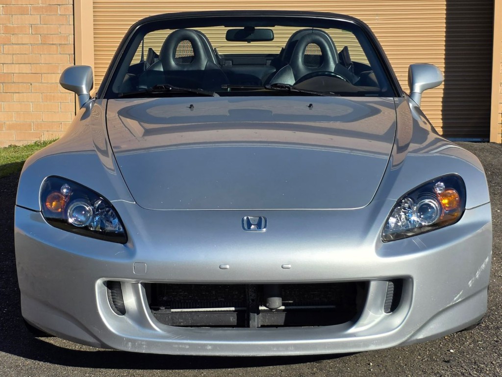 2005 Honda S2000 Image 3