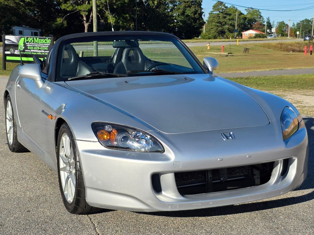 2005 Honda S2000 Image 4