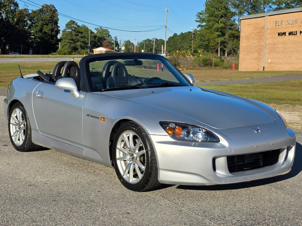 2005 Honda S2000 Image 5