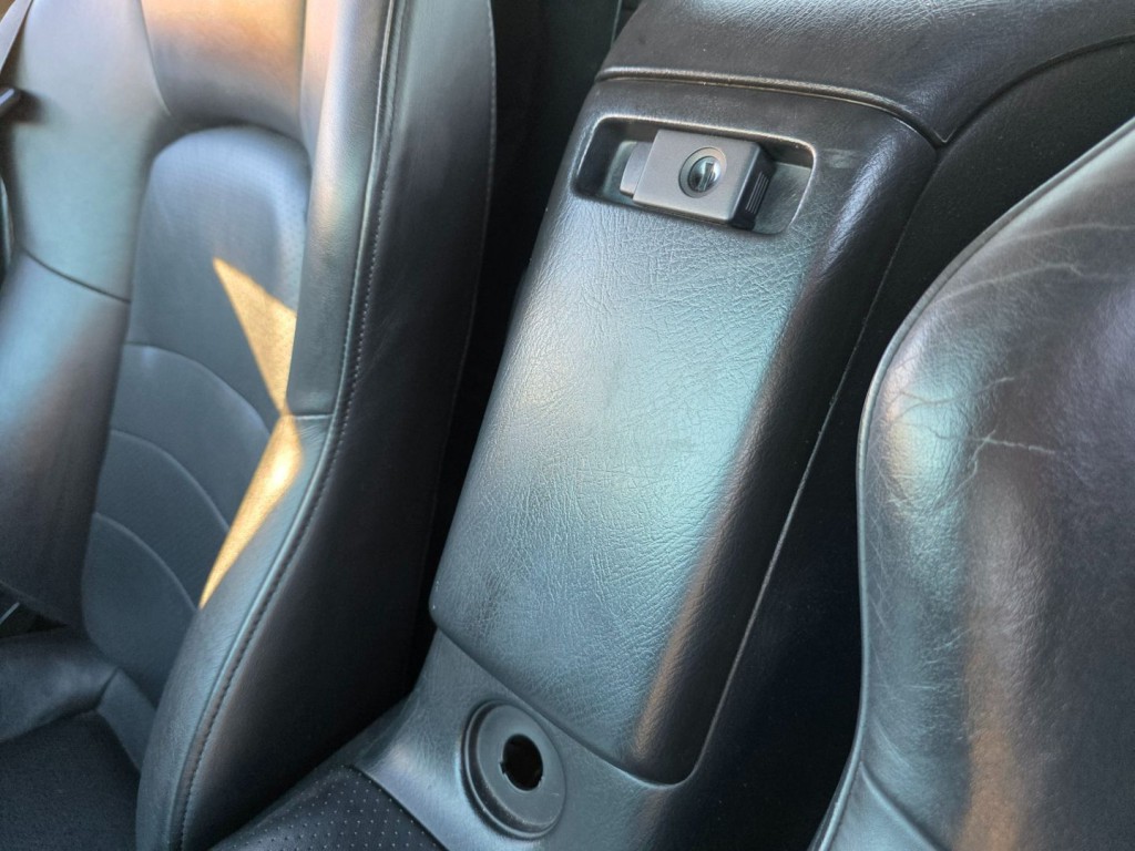 2005 Honda S2000 Image 24
