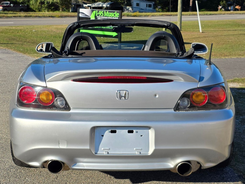 2005 Honda S2000 Image 38