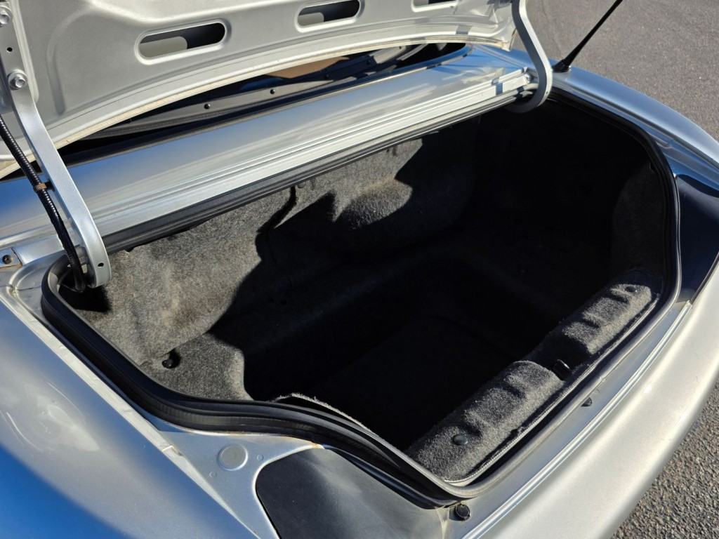 2005 Honda S2000 Image 42