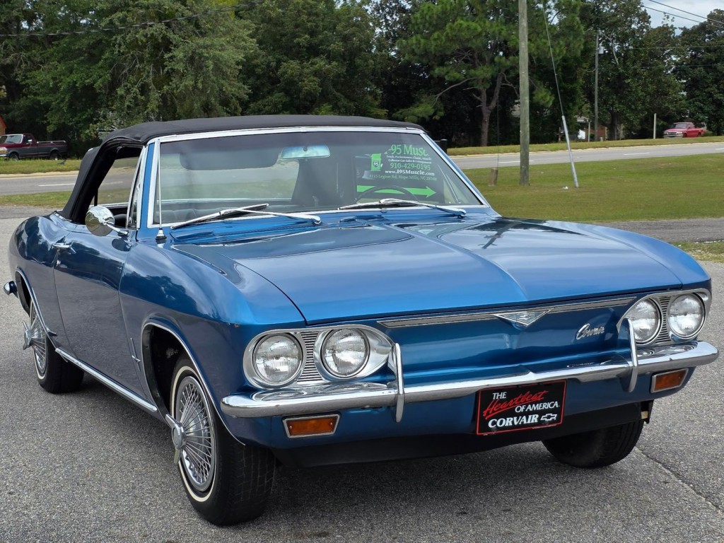 1965 Chevrolet Corvair Image 4