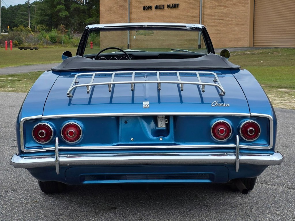 1965 Chevrolet Corvair Image 9