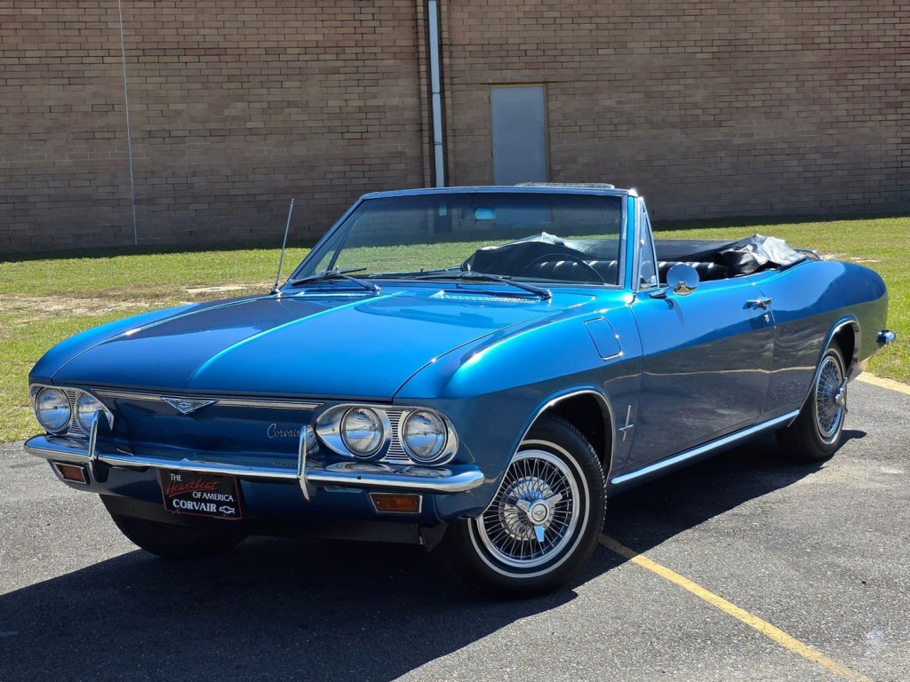 1965 Chevrolet Corvair Image 13