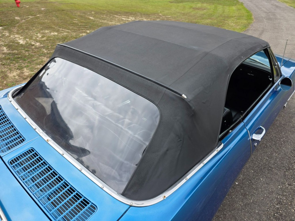 1965 Chevrolet Corvair Image 34