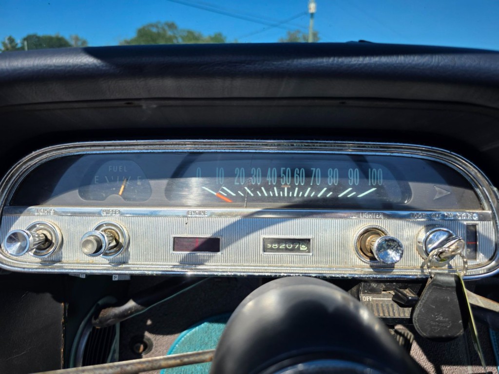 1964 Chevrolet Corvair Image 19