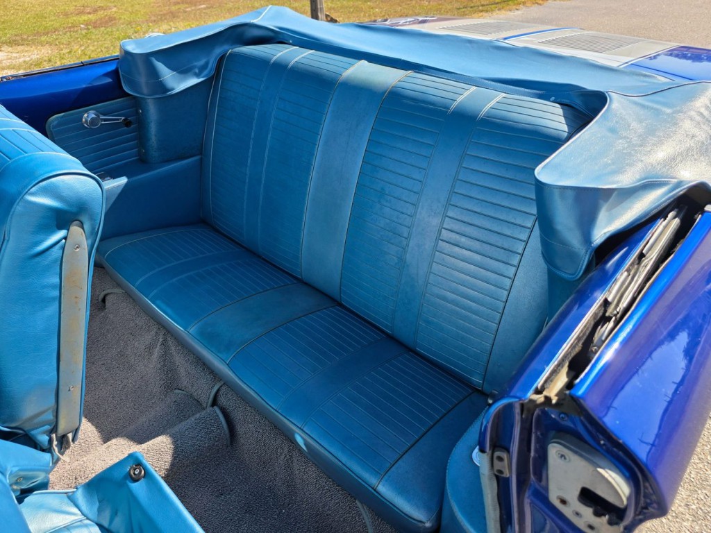 1964 Chevrolet Corvair Image 26