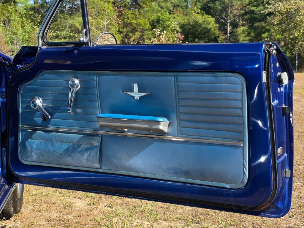 1964 Chevrolet Corvair Image 33