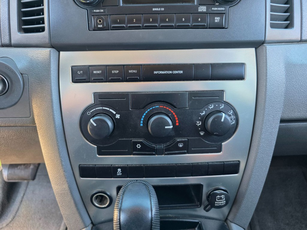 2006 Jeep Grand Cherokee Image 21