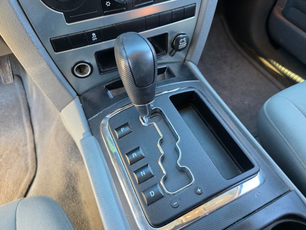 2006 Jeep Grand Cherokee Image 22