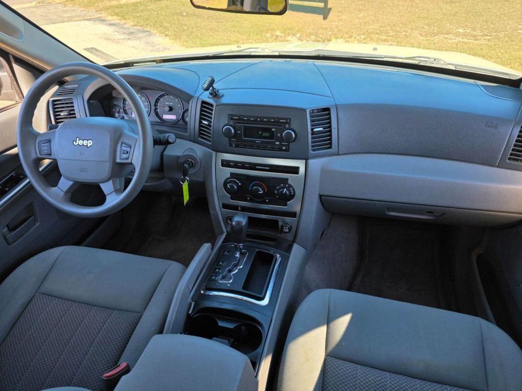 2006 Jeep Grand Cherokee Image 33