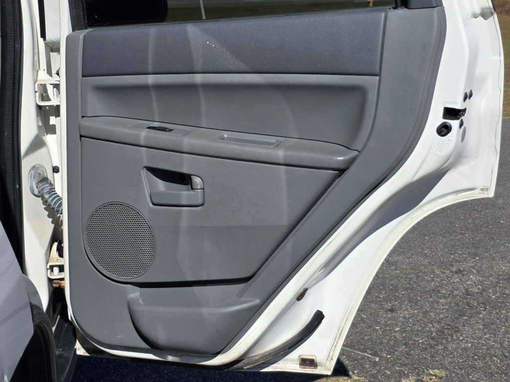 2006 Jeep Grand Cherokee Image 37