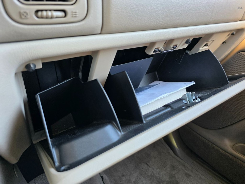 2005 GMC Yukon Image 23