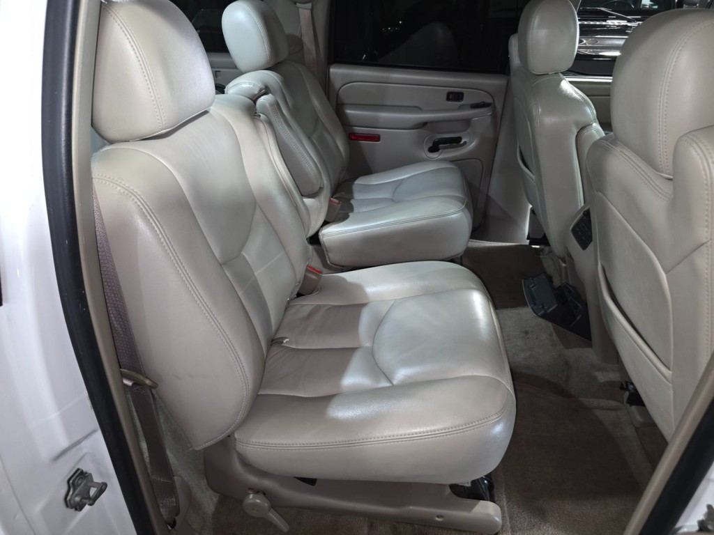 2005 GMC Yukon Image 31