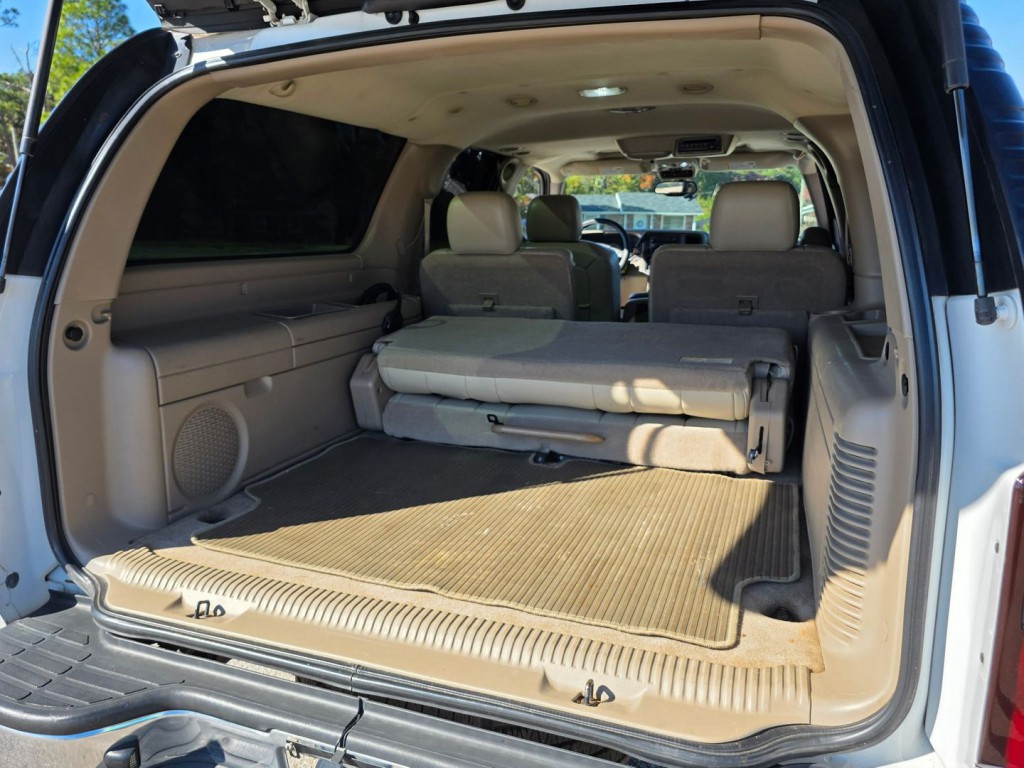 2005 GMC Yukon Image 50