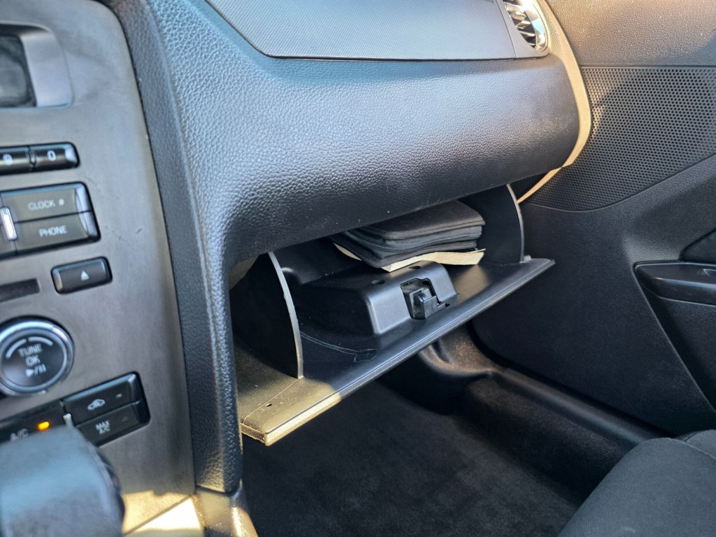 2010 Ford Mustang Image 23