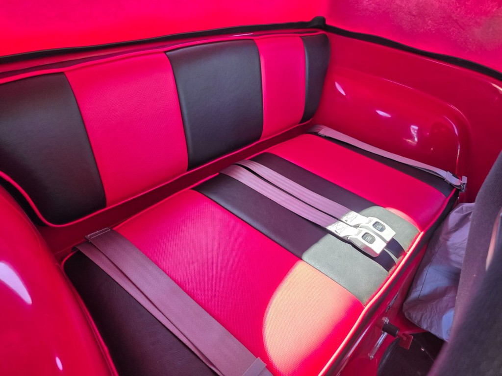 2022 Volkswagen Beetle Image 23