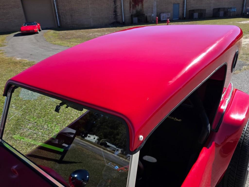 2022 Volkswagen Beetle Image 28