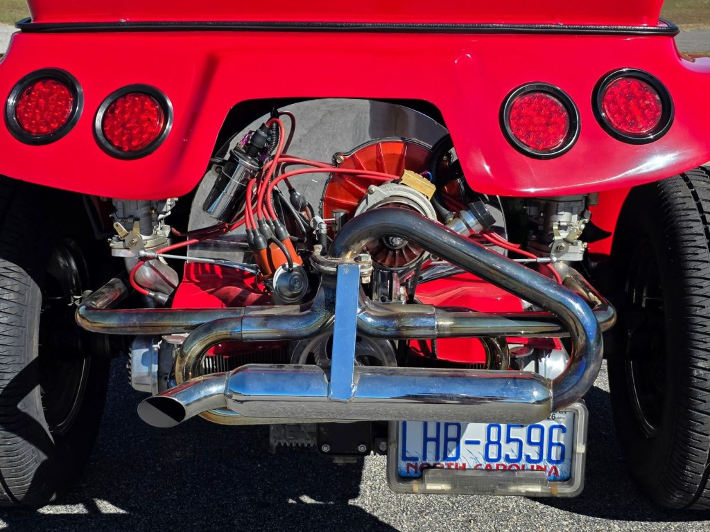 2022 Volkswagen Beetle Image 36