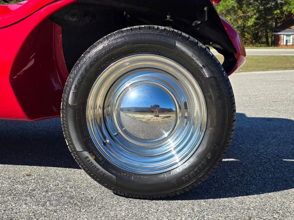 2022 Volkswagen Beetle Image 41