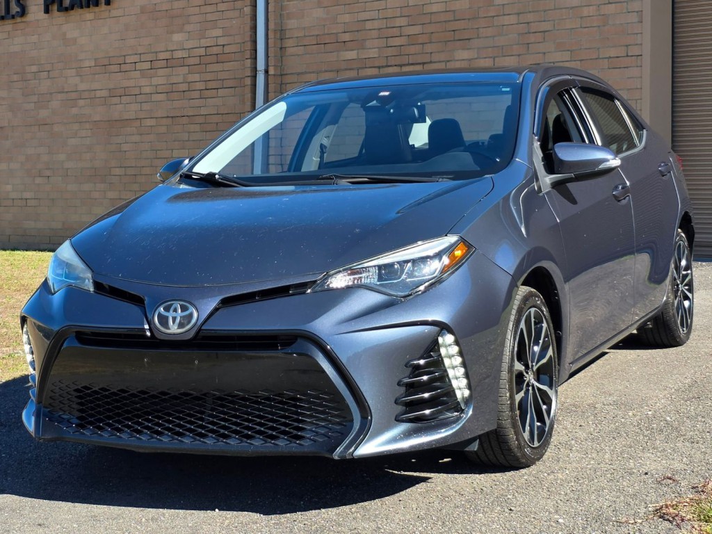 2017 Toyota Corolla Image 2